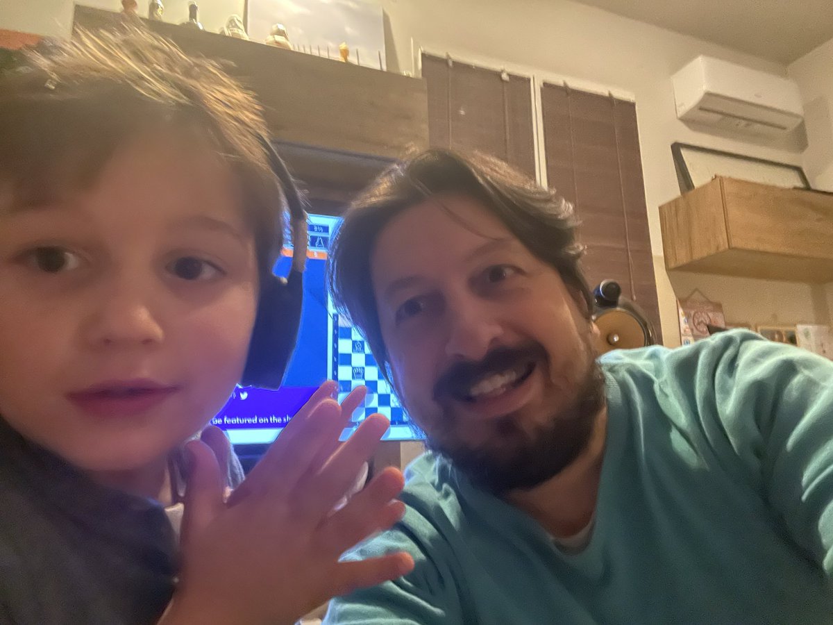 webso's tweet image. watching Magnus together! #c24live