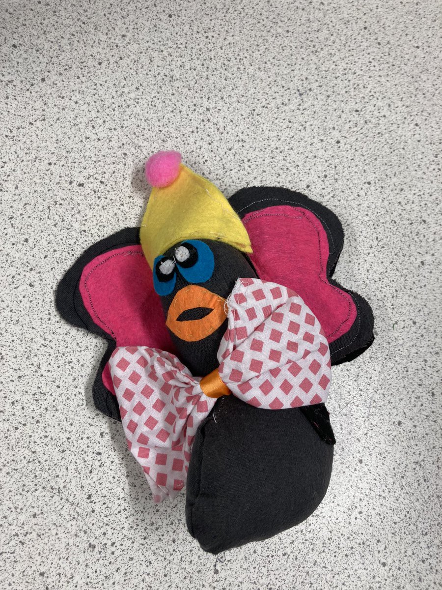 TRS_DesTech's tweet photo. More outstanding Year 9 outcomes for our sustainable circus scenario. Mrs Jones very #DTPROUD @TheRadclyffe #textiles #joiningtechniques https://t.co/edeQShnHMJ