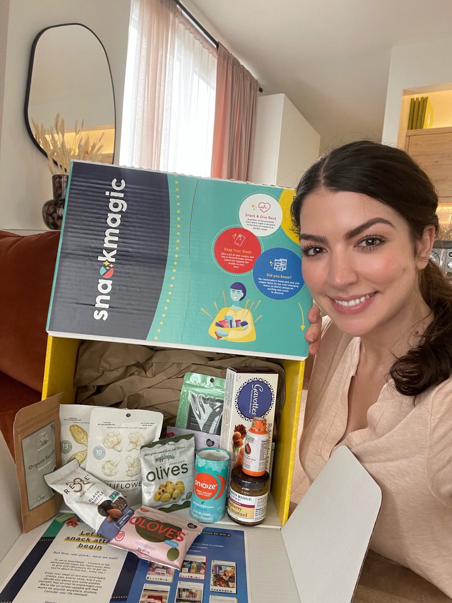futurethinktank's tweet photo. Since we often ask orgs to shake up their meetings, we put a spin on our own #meeting this week. All of us got to pick our favorite snacks 😋  and swags from @snackmagic and share with each other what we got! Tell us how you spiced up your #virtualmeetings in the comments below👇 https://t.co/XXUr0n4F9j