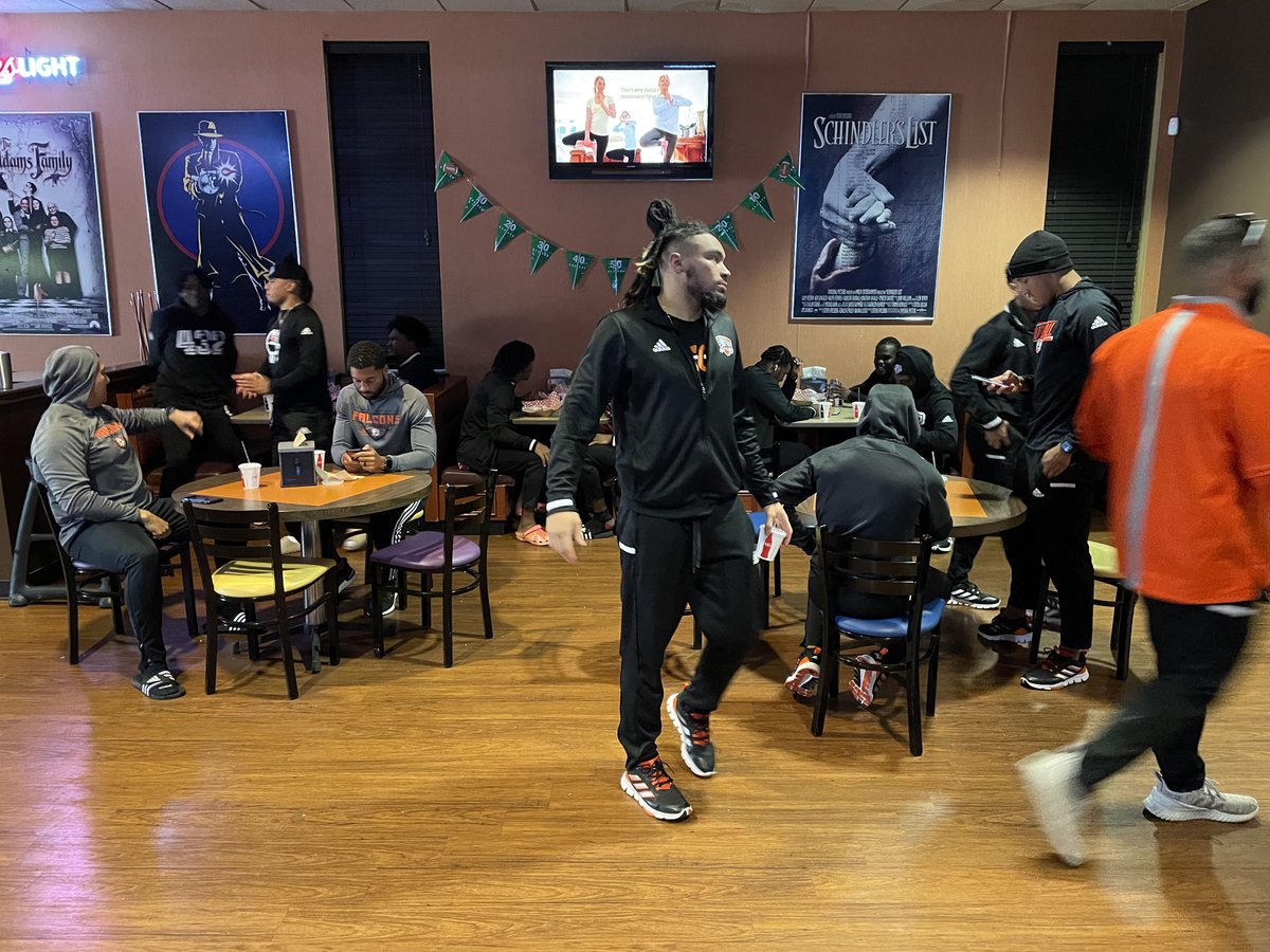 HeritageBowl's tweet photo. @UTPBFootball enjoying the games at Schulman Movie Bowl Grille before they watch Venom on the big screen. #funtownrvheritagebowl #funtownrv #corsicana https://t.co/pOwyYytiwB