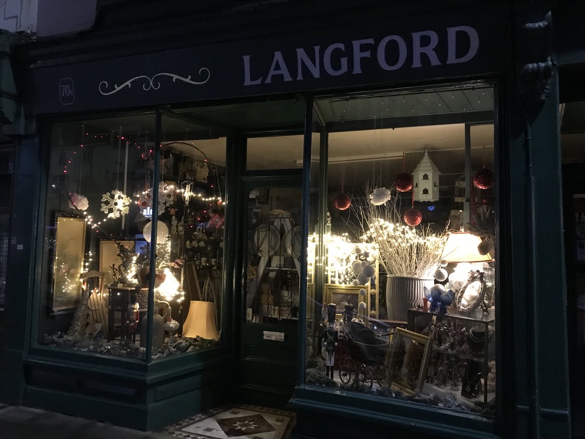 LangfordAntique's tweet photo. Our Christmas windows are now complete! Come and see them and our fantastic new stock for great Yuletide gift ideas.
Also see our Instagram account @LangfordAntique for pictures of our fabulous new stock
#Southsea #ShopLocally #SupportLocalBusinesses #LocalIndependents https://t.co/6sTpdcfGek