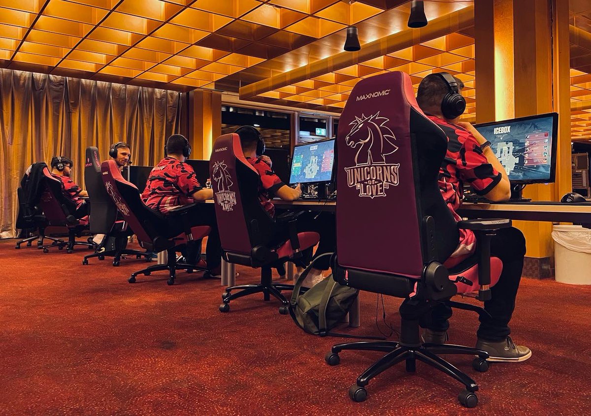 Unicorns of Love tweet media