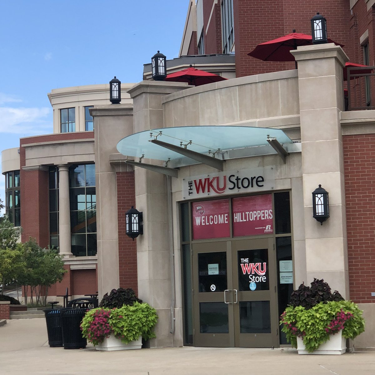 Stop by the store to return your rental books or to sell back your purchased books. Mon-Thurs 7:30am to 6pm, Fri 7:30am to 5pm &amp; Sat 10am to 4pm. #boooksellback #wku #FriendlyReminder #tgif