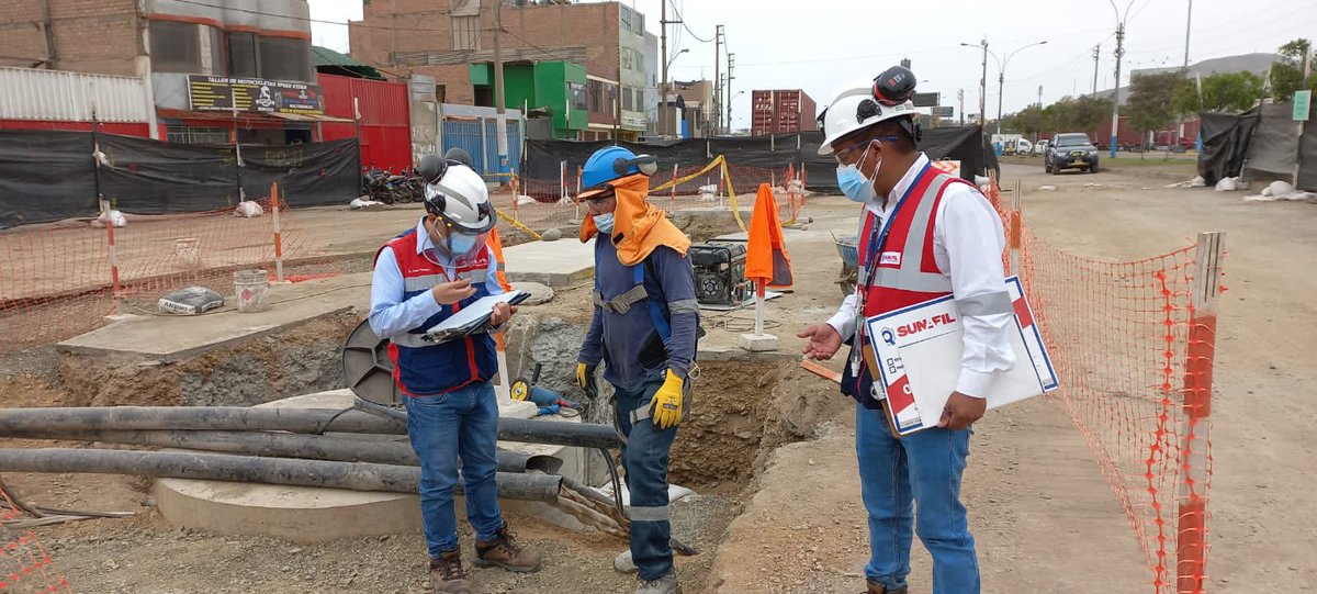 SunafilPeru's tweet photo. 📢#SUNAFILEnElCallao:
Durante operativo en la región #Callao, el personal de la #IRECallao paralizó obra de construcción “Proyecto Intervención en Pozo de Ataque, estacion Gambeta E-1, (…)”, al exponer a riesgos graves e inminentes a sus trabajadores.
#AlertaSUNAFIL🚨 https://t.co/oJC7NR9rK4