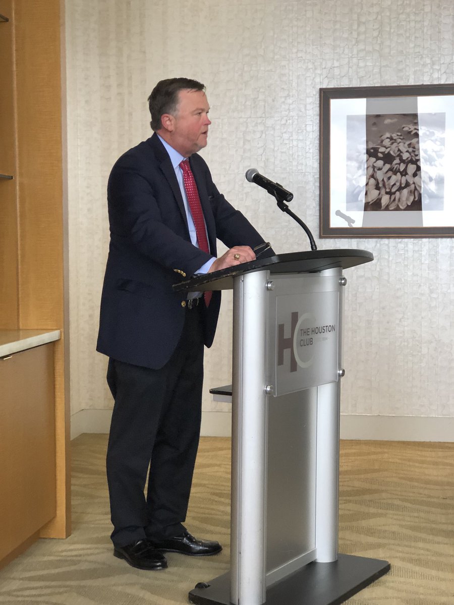 LeadershipHoust's tweet photo. @LeadershipHoust Class XL enjoyed a wonderful lunch today at The Houston Club with elected officials. Thank you @CenterPoint for sponsoring today’s Learning Session, and Paul Lock for representing!#LH40 https://t.co/UOaPUutSsx