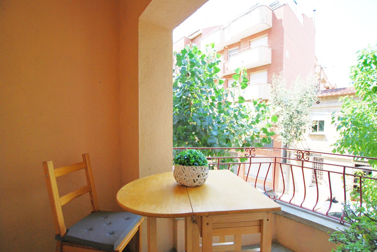 HT_vacacional's tweet photo. ¡Espectacular piso con gran terraza en el centro! Si buscas vivienda temporal, esta es tu oportunidad 😋😘
🛏 3 habitaciones
🛁 2 baños
🛋 Salón comedor
🍽 Cocina equipada
☀️Terraza
https://t.co/XkZMOZVt1I
👋 https://t.co/QUd9drIJq7 ☎ 930111954
#HelloTime #SantFeliuLlobregat https://t.co/N6Ay0ayIyO