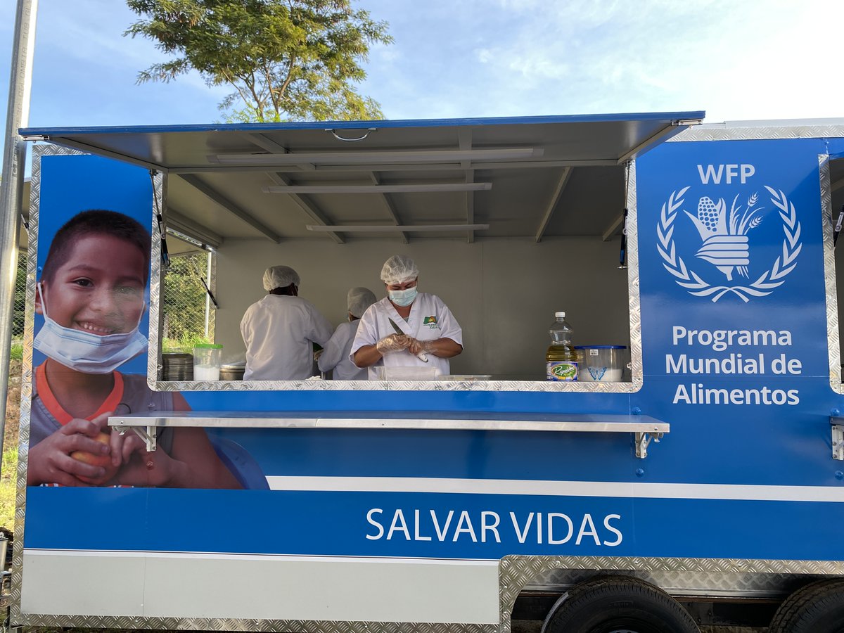 WFP_Colombia's tweet photo. #Casanare Iniciamos asistencia a población #migrante 🇻🇪 en #Yopal con un comedor móvil que funciona con #EnergíaSolar🌎.
Con este #WFPFoodTruck, llegamos a quienes más lo necesitan con #comidascalientes nutritivas🍽️ sin dejar a nadie atrás! #HambreCero
Gracias @USAIDSavesLives! https://t.co/4iRK6JWZxS