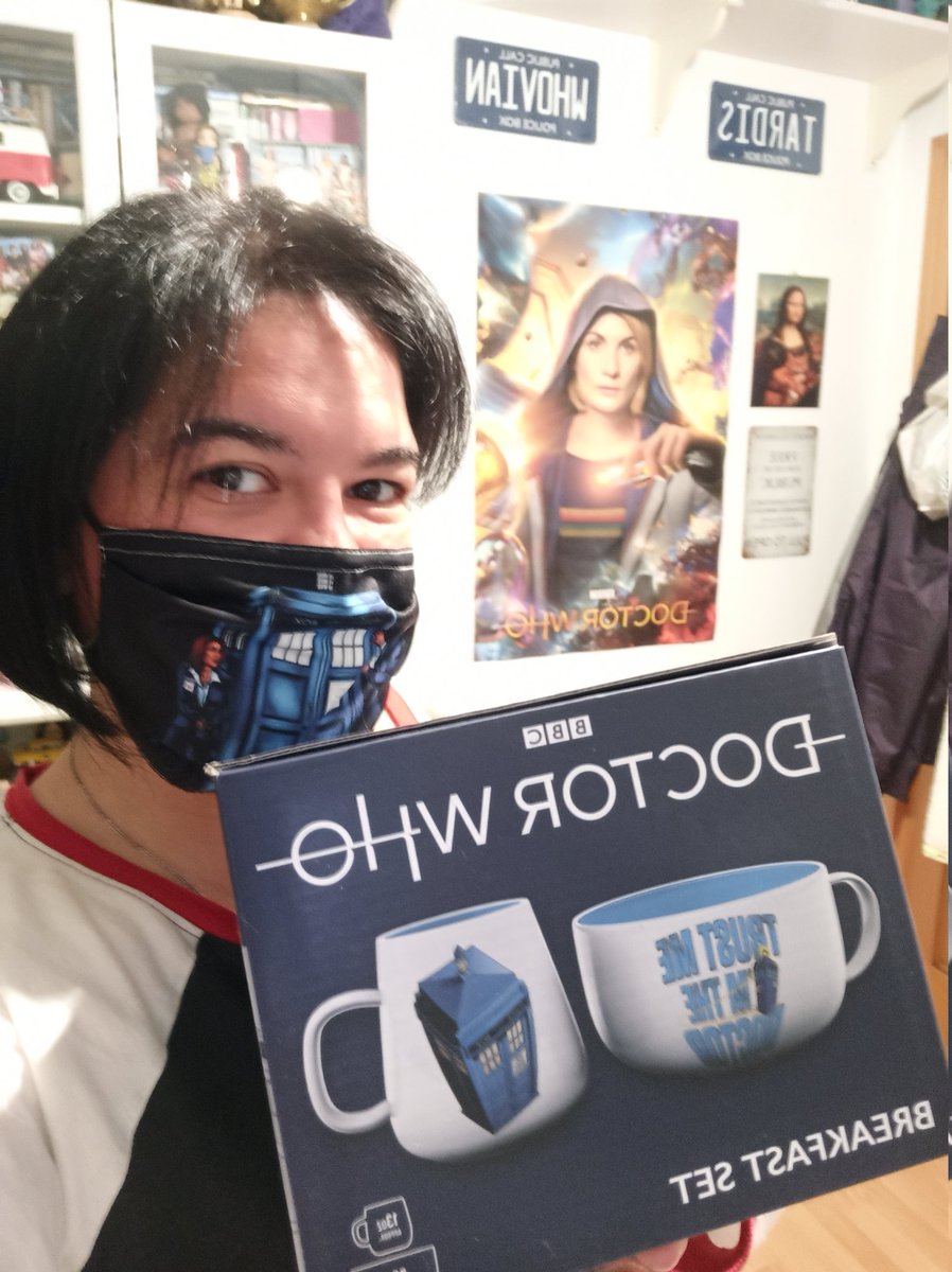DRiverSongW's tweet photo. Nuevas adquisiciones ¿Para que los desayunos sepan mejor? 😉 #DoctorWho https://t.co/wCWseQvDU7