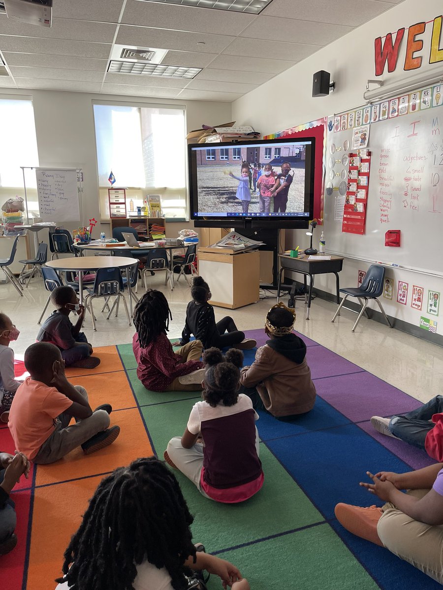 Kristy Taxson tweet media