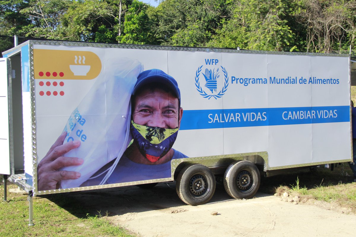 WFP_Colombia's tweet photo. #Casanare Iniciamos asistencia a población #migrante 🇻🇪 en #Yopal con un comedor móvil que funciona con #EnergíaSolar🌎.
Con este #WFPFoodTruck, llegamos a quienes más lo necesitan con #comidascalientes nutritivas🍽️ sin dejar a nadie atrás! #HambreCero
Gracias @USAIDSavesLives! https://t.co/4iRK6JWZxS