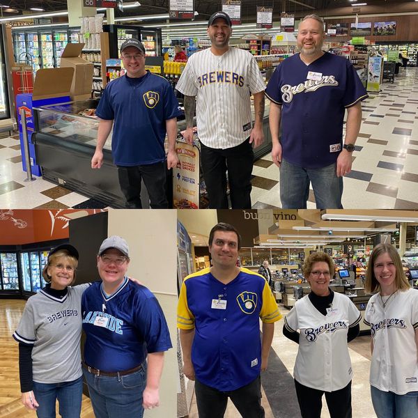 sentrydelafield's tweet photo. @BAndersonPxP @VinnyRottino @Dom_Cotroneo #jerseysforjackson 
#Jerseys4Jackson 
#WaukeshaStrong https://t.co/f3IYfRueXO