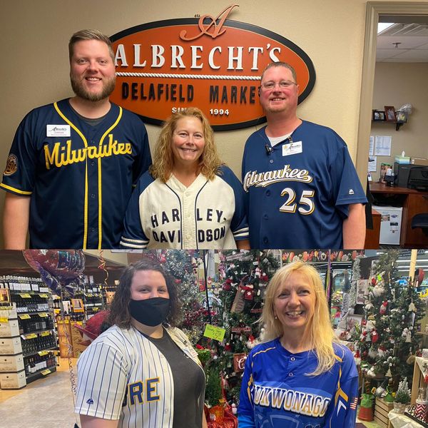 sentrydelafield's tweet photo. @SusanKim4 @tmj4 @AndreaAlbersTV @AdrianaMendez @MarisaWoloszyn #jerseysforjackson 
#Jerseys4Jackson 
#WaukeshaStrong https://t.co/eaLrHDKYKt