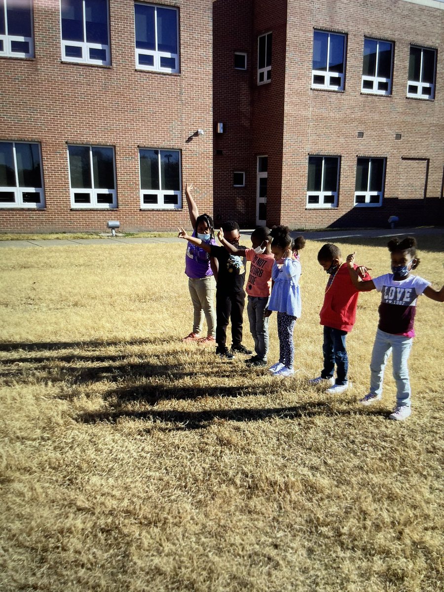 Kristy Taxson tweet media