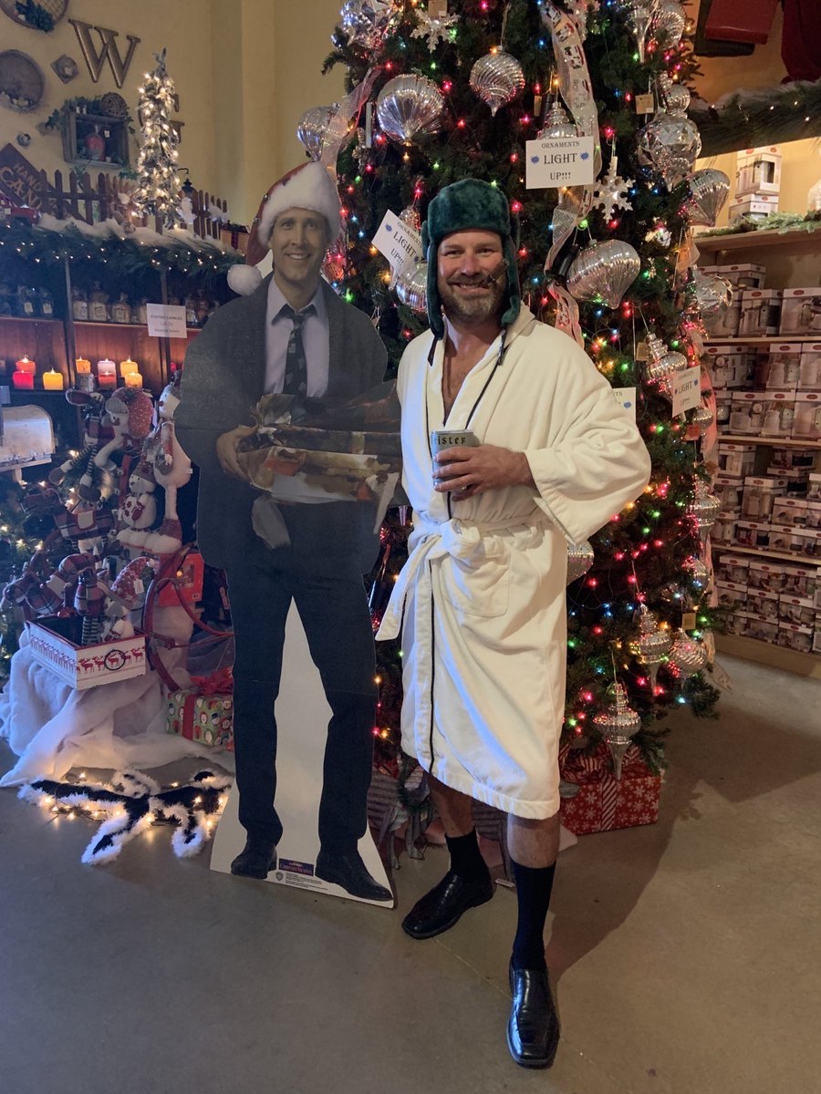 Cousin Eddie is here