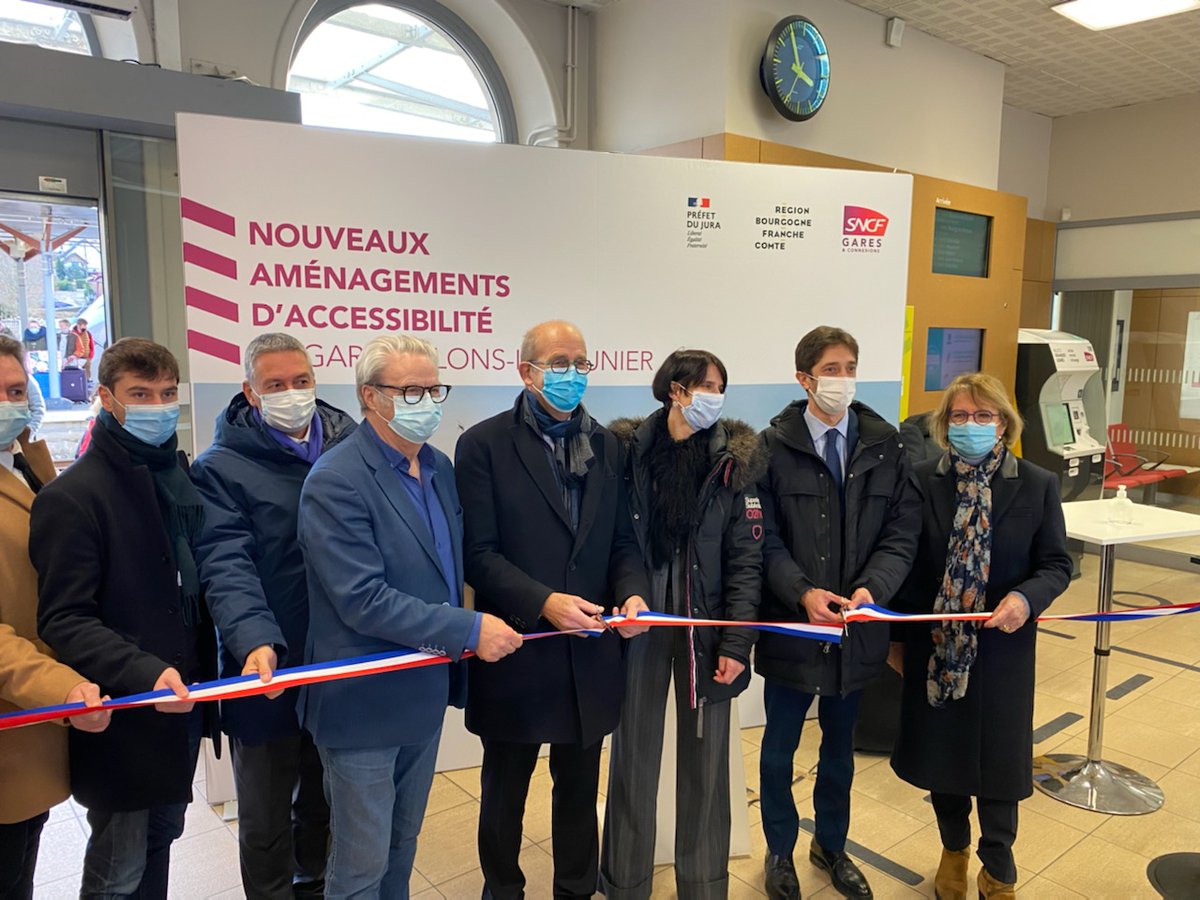 4,4M€ investis sur les quais
840K€ investis dans le souterrain et les accès parvis
La #gare de #Lons devient #accessible pour tous et c'est une fierté collective pour nos équipes <a href="/ConnectGares/">SNCF Gares & Connexions</a> et <a href="/SNCFReseau/">SNCF Réseau</a> 
Merci à nos financeurs : <a href="/bfc_region/">Région Bourgogne-Franche-Comté</a> <a href="/Prefet21_BFC/">Préfet Bourgogne-Franche-Comté, Préfet Côte-d'Or</a> <a href="/Lons_le_Saunier/">Lons-le-Saunier</a>