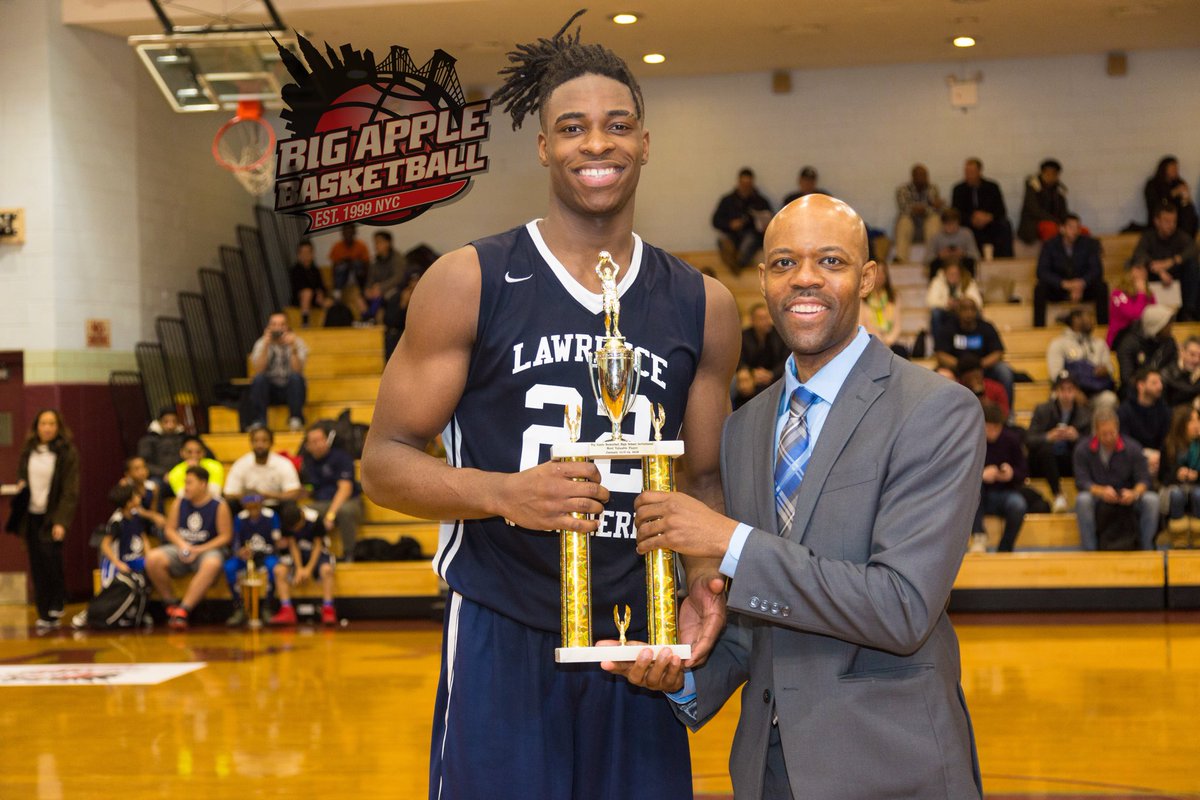 bigapplebball's tweet photo. #FBF 2018 • #LawrenceWoodmereAcademy edged #StRays 85-78 in the #BABInvitational • MVP - Aidan Igiehon, LWA (24pts, 13 rebs, 2 blks)
Sportsmanship - Gary Grant, St. Ray's (17pts, 7 rebs, 6 asts)
Academic Achievement - Igiehon, LWA (3.8 GPA) and Dallas Watson, St. Ray's (91 avg) https://t.co/99YOT7JZ1b