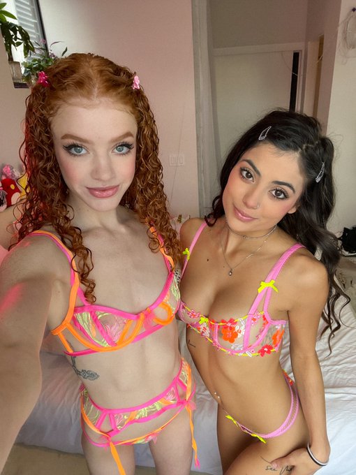 We&rsquo;re about to go ✨LIVE✨on Chaturbate   Hit the link below to join   https://t.co/oUbRuLgTns https://t