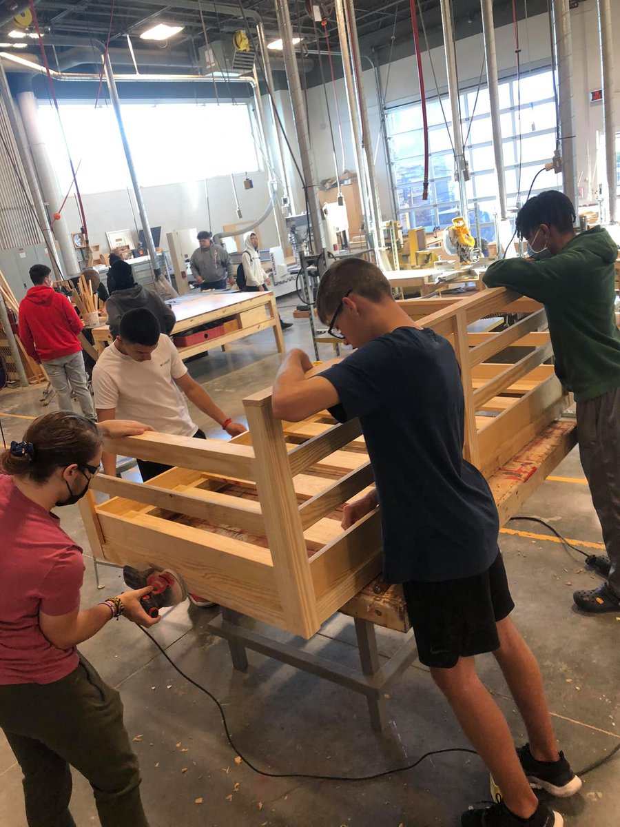 DeniseAyres13's tweet photo. Another AMAZING #WildcatWorkforce #servicebasedlearning project ready for finish. We love serving our community!!! https://t.co/H1njLSV1Co