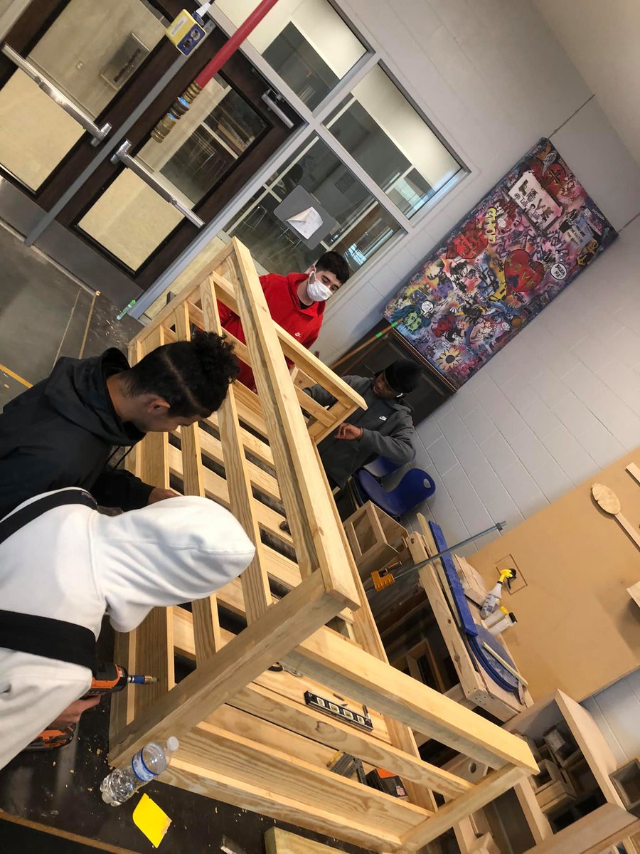 DeniseAyres13's tweet photo. Another AMAZING #WildcatWorkforce #servicebasedlearning project ready for finish. We love serving our community!!! https://t.co/H1njLSV1Co