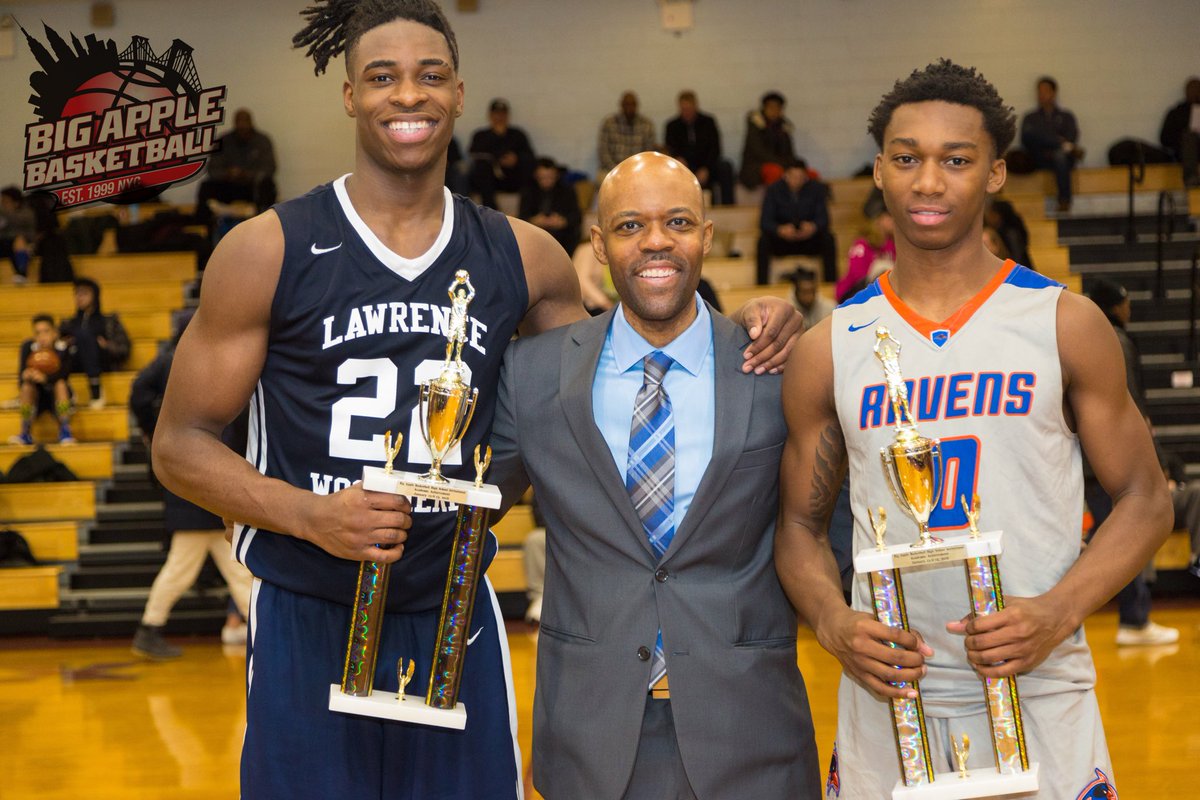 bigapplebball's tweet photo. #FBF 2018 • #LawrenceWoodmereAcademy edged #StRays 85-78 in the #BABInvitational • MVP - Aidan Igiehon, LWA (24pts, 13 rebs, 2 blks)
Sportsmanship - Gary Grant, St. Ray's (17pts, 7 rebs, 6 asts)
Academic Achievement - Igiehon, LWA (3.8 GPA) and Dallas Watson, St. Ray's (91 avg) https://t.co/99YOT7JZ1b