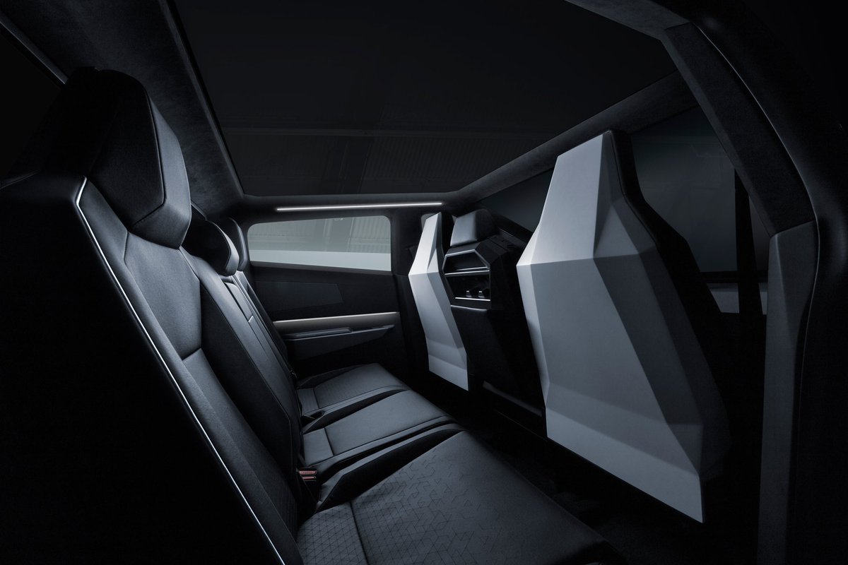 wholemars's tweet photo. You’re really going to love being inside the Cybertruck. 

The first thing you notice is how enormous and spacious it is. 6 adults can be very comfortable. 

Then it’s all armormed glass, you can just see everything around you. It’s just gorgeous &amp; perfect for FSD. https://t.co/4fXm2pUam6