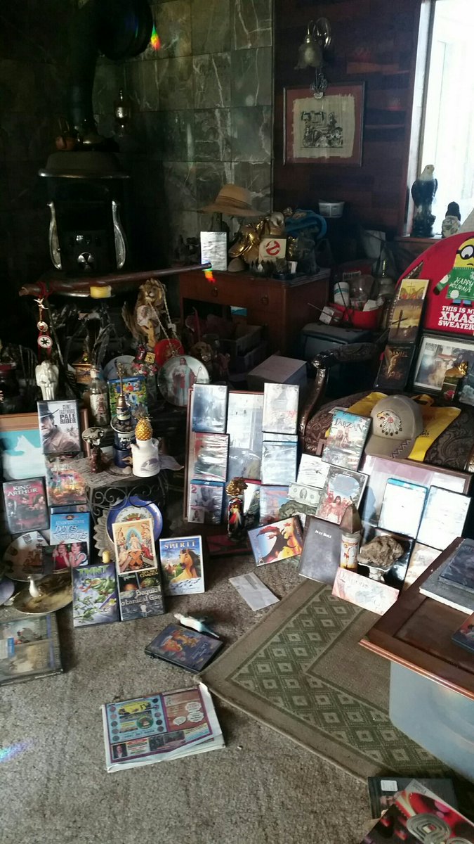 ThomasVlavianos's tweet photo. THE RETURN OF A MAN C-ALL-ED HORSE &amp; TALK ABOUT THE JUNGLE BOO-K &amp; DAN-C-E-Z W-IT-H WOLVES ¿? THE HOLY BIBLE THE HOLY G-RAIL EXODUS THE X-FILES GENESIS ☆ THE DAVINCI CODE https://t.co/8qrIMOrZ60