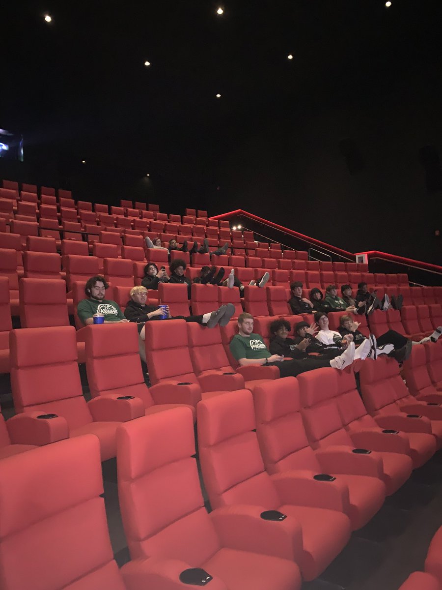 Go 3-0 in pool play you get Olive Garden and Ghostbuster‼️

Love this group of young men🤟

#Family #CultureWins