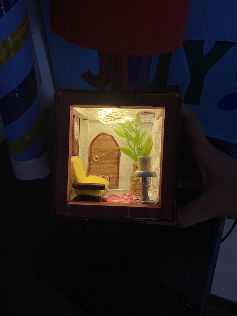 Class 8-3 creating their shadow boxes!