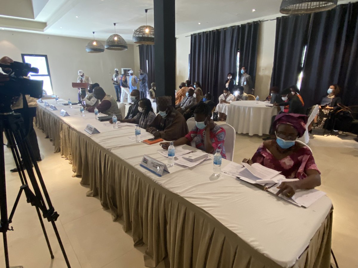 The Head of the #AUEOM in The #Gambia, former president Kgalema Motlanthe, joined a briefing of heads of observer missions to the 4 December 2021 presidential election in The Gambia 🇬🇲.They discussed a range of issues including the state of preparedness towards credible elections