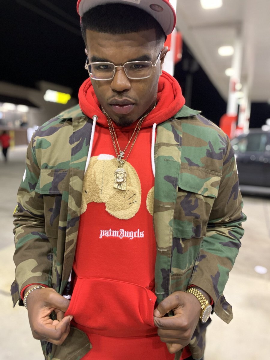 JcobeScott's tweet photo. I rock Palm Angel I pray it keep me from the Devil ❤️‍🔥 https://t.co/BNbgiYoUrU