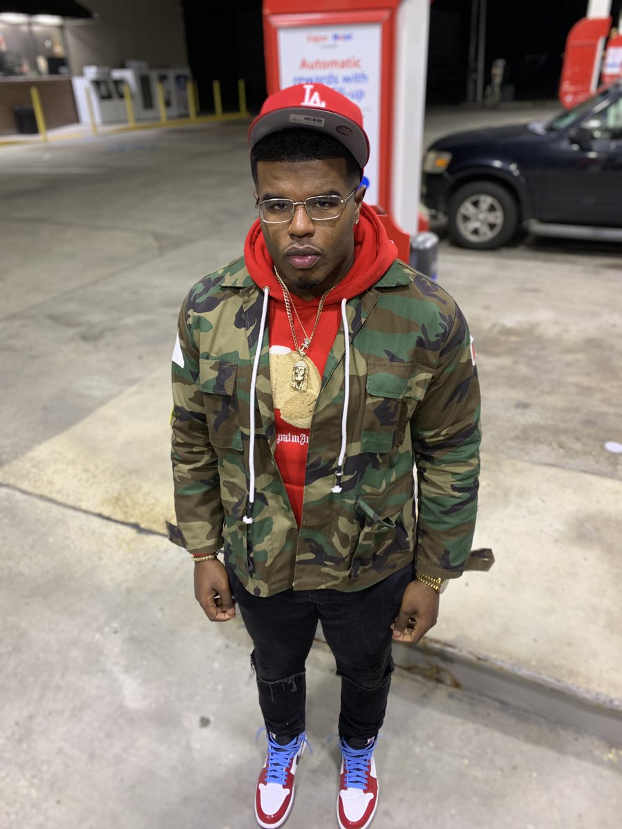JcobeScott's tweet photo. I rock Palm Angel I pray it keep me from the Devil ❤️‍🔥 https://t.co/BNbgiYoUrU