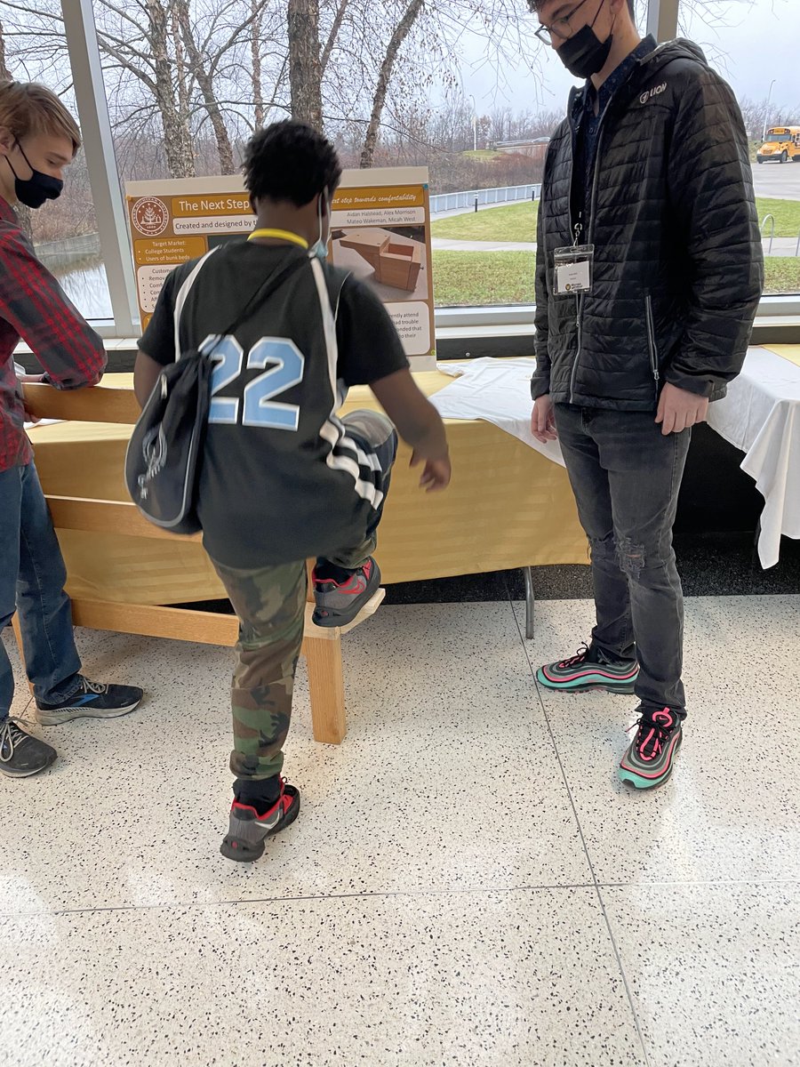 KRESAIS's tweet image. We had the opportunity to check out @WesternMichU  Innovation Expo this morning! @KalRESA #swmistem #mistem #innovation