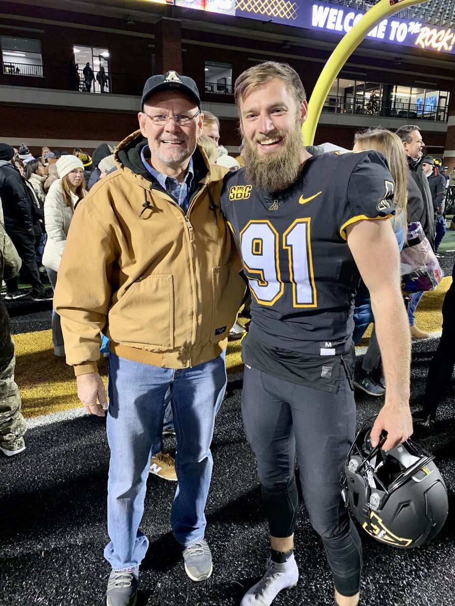 Fun moment from our last game at The Rock…

Chandler Staton met the man whose school record for career field goals he broke this season, Bjorn Nittmo. 

#GoApp