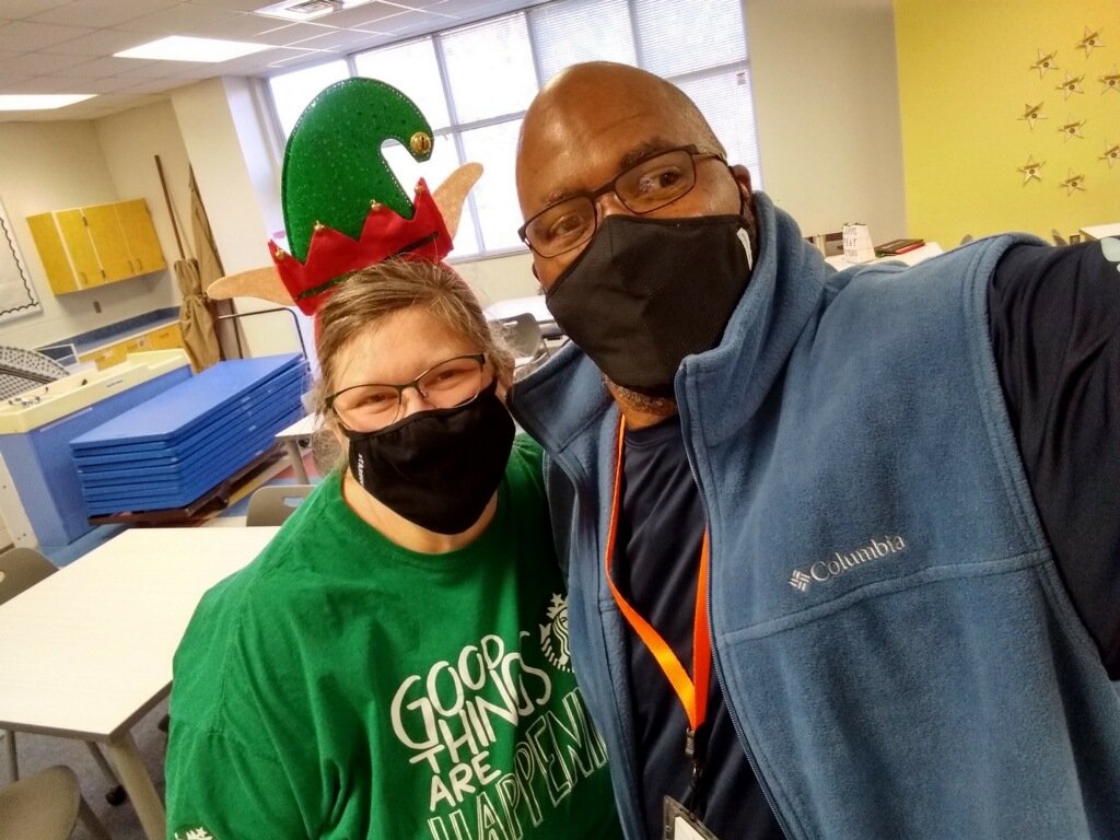CteMephs's tweet photo. Thanks .
Mrs Frankel for the coffee and being our private Starbucks Coffee Barista for a day...( your day off)) https://t.co/DWgyo8Dfms