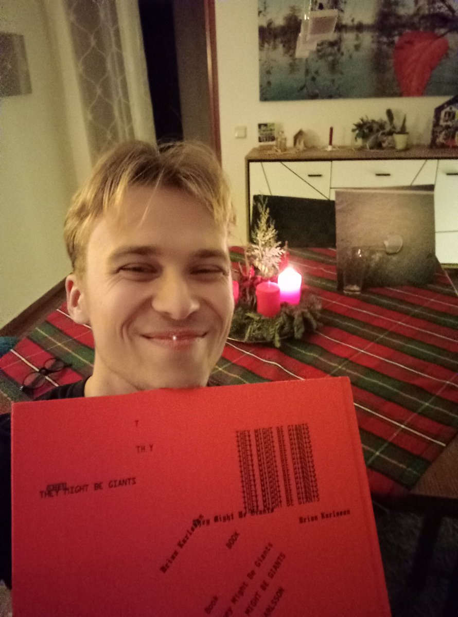ndlorenor2zorro's tweet photo. Finally it arrived here in Germany and I love it.
#lookingoverBOOK @tmbg @ThisMightBeAPod
(My father came in and saw me taking this ridiculous photograph) https://t.co/5XlXU9oBOc