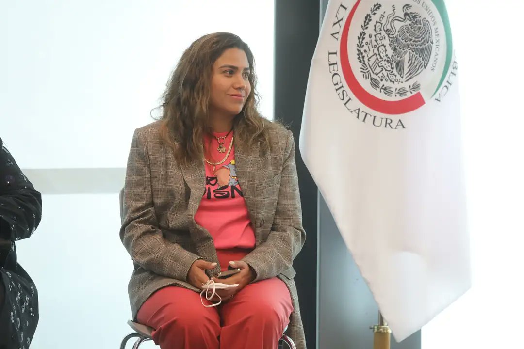 catymonreal_'s tweet photo. Hoy tuve la oportunidad de asistir al #SegundoForo de #jovenesalau legislando por la #Transformación.
Es fundamental que lxs jóvenes sean escuchados, tengan mayores oportunidades y cuenten con las herramientas adecuadas para poder legislar y generar #PolíticasPúblicas para todxs https://t.co/tkFPVSj9St