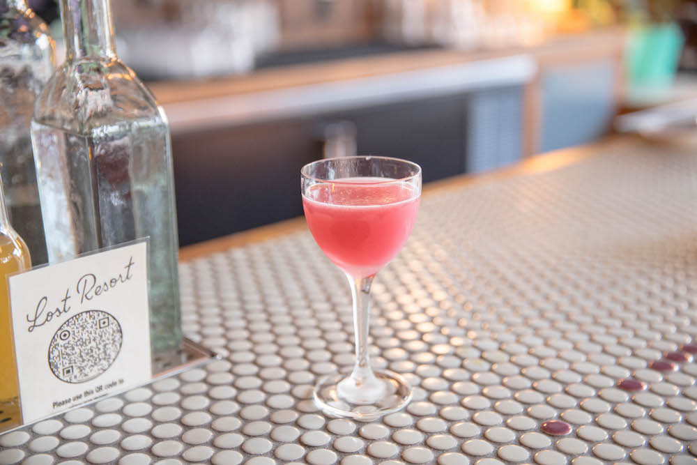 ThePerfectSpot's tweet photo. One of the (many) great neighborhood bars in #SanFrancisco, why Lost Resort is an underrated treasure &amp; one of my top 10 #SF bars now... 

in print at Distiller Magazine:

https://t.co/ZDP4Vsh6BS

@Distilling #SFcocktails #SFbars #SFdrink #Cocktails #MissionDistrict #HappyFriday https://t.co/v5fPv7uohL