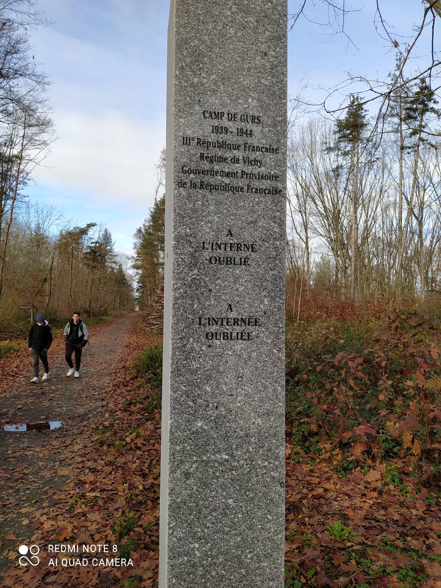 ClineLOPEZ9's tweet photo. Visite du camp de Gurs pour tous les élèves de 2nde GT du @victorduruy65. Camp de réfugiés construit pour répondre à l'arrivée de réfugiés Espagnol en 1939 puis utilisé jusqu'en 1945 pendant la seconde guerre mondiale.
#mémoire #laretirada https://t.co/kmNUGOC1JY