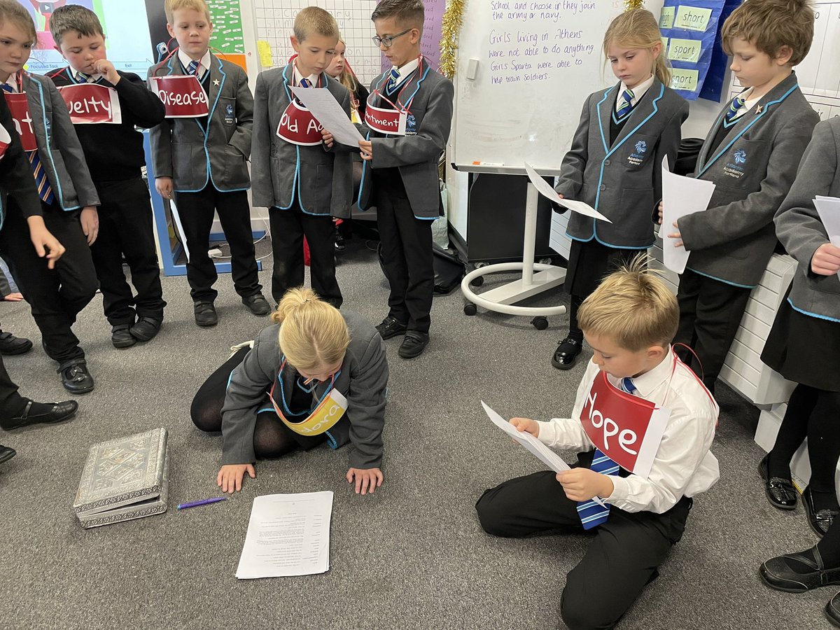 Who let the gods out? Year 4 really enjoyed Greek day, acting out the Greek myth Pandora’s Box, designing Greek plates and creating their own constellation coaster. What a Greek day!