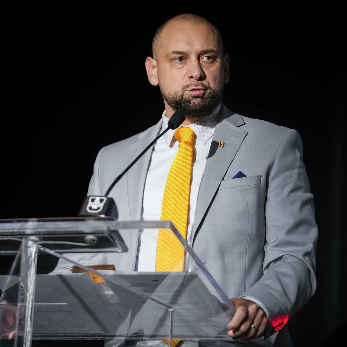 Honoured to be recognized by <a href="/USPORTSca/">U SPORTS</a>. The 2021 National Coaching Staff of the Year. The Frank Tindall Trophy is coming home to <a href="/queensu/">Queen's University</a>. Canadian University Football 🇨🇦#TheBestKeptSecretInSports
