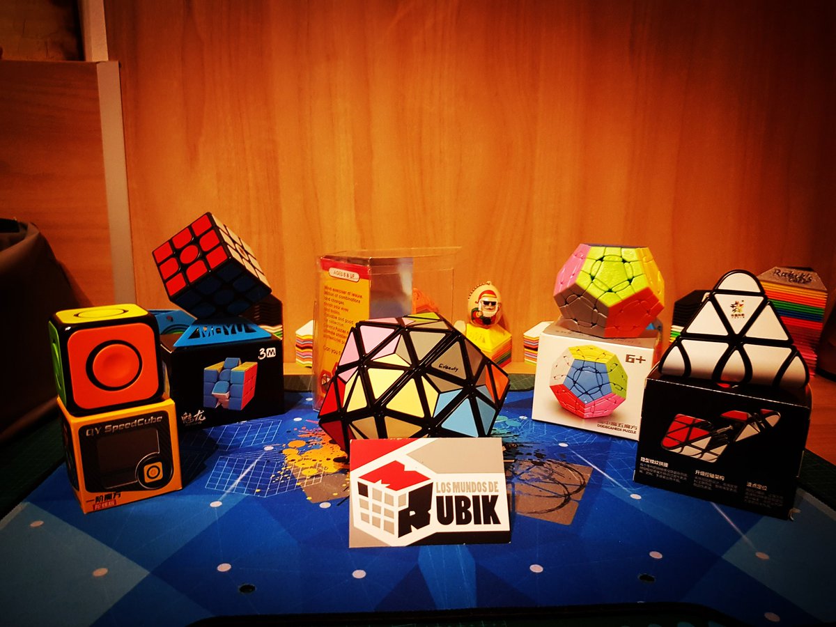 HoopClown_NHF's tweet photo. Siguen llegando regalitos atrasadillos de cumpleaños... 😊😊😊 de nuevo lo hizo posible @MundosDeRubik...
#cubos #cubes #puzzle #jigsaw #twistypuzzles #rubik #rubiks #rubikscube #cuboderubik #emojirubiknow #diogenescubero #cuberos https://t.co/FkTslyZVA4