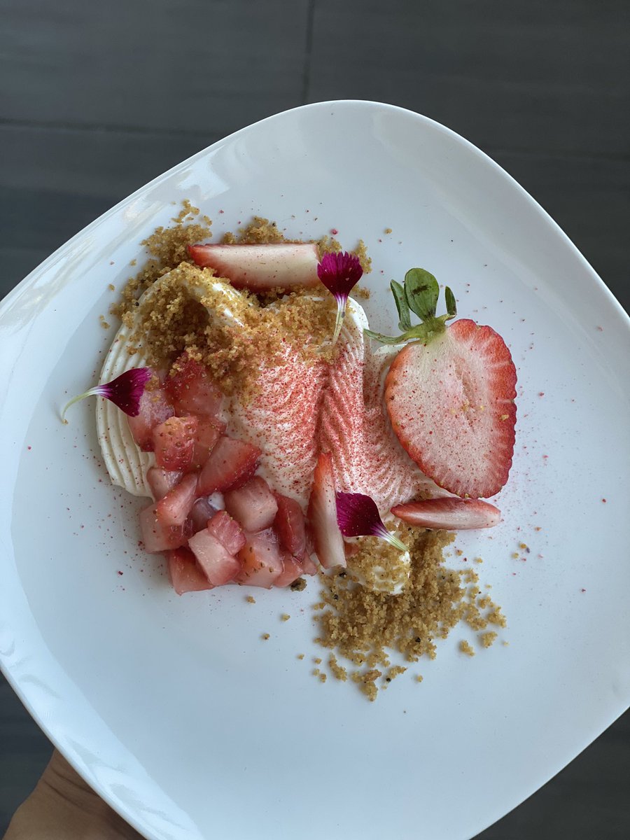 ANAPAOLAA's tweet photo. Extrañaba 🤩 #postrealplato #backtobasics https://t.co/uUfEzXbuf8