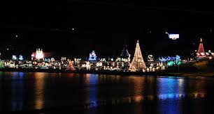 FCEnoteca's tweet photo. Missing out on the WALK in Walkway of Lights?  Come on out to the Hill Country for the Real WALKway of Lights!  

Pre-Walkway Pizza and Wine at The Enoteca - https://t.co/CtqW0wtgGc

Austin’s Trail of Lights Drive-Thru Only https://t.co/wr8f49FVyh

#txwine #walkwayoflights https://t.co/PGFGg1W3iZ