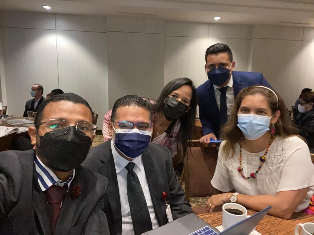 InstitutoGorgas's tweet photo. Que orgullo que Panamá cuente con grandes científicos y que su trabajo sea reconocido. Gracias a la @senacyt por estos reconocimientos de culminación de proyectos y por enaltecer la labor de nuestros investigadores a través de este gran Compendio Científico. Si hay @CienciaPTY https://t.co/GvFttMEMMA