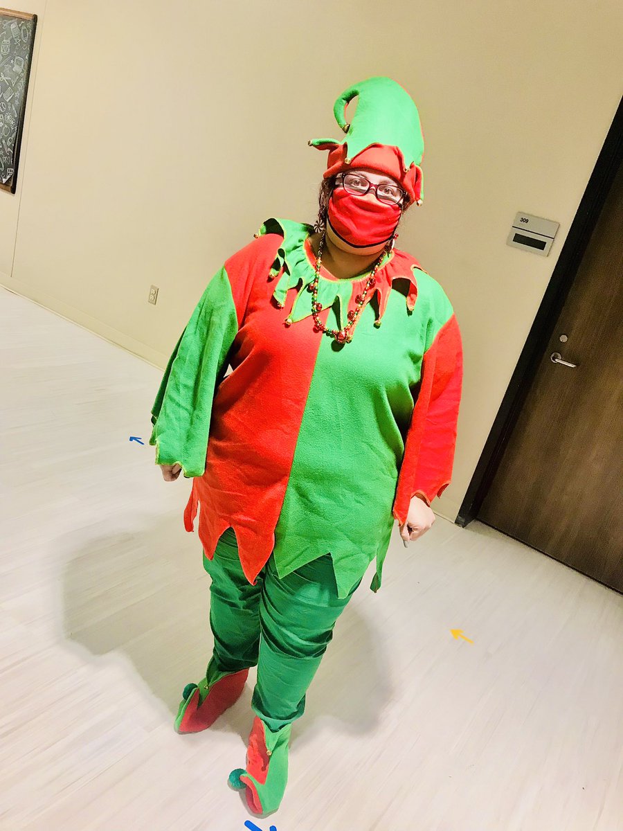 This_Diva_LEADS's tweet photo. @Anderson_AISD has some hard-working elves!!! They are dressed and ready fir the day!! #TGIF #ElfDay #13DaysOfChristmas @Anderson_AISD @AldineISD @KLopezprofessi1 https://t.co/LU9HHtAxha