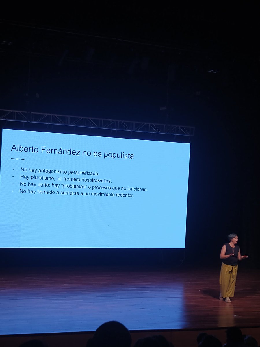 "Los populismos explican el mundo entorno a un villano" <a href="/mecasullo/">mecasullo</a> #MaratonComPol