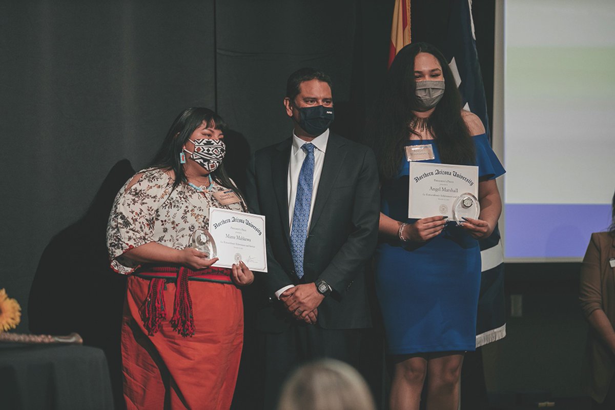 nau_LSAMP's tweet photo. President Cruz Rivera (@NAUPresident) awarded 2 @nau_LSAMP graduating seniors with @NAU highest honor, The President's Prize.  Congrats to Maree Mahkewa (left) and Angel Marshall (right)! https://t.co/K4rruSstit