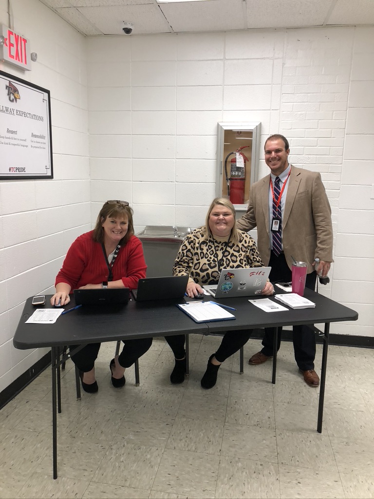 TC_Schools_KY's tweet photo. TCMS hosted their Fall Family Night yesterday evening!
The night was a huge success with over 200 families in attendance.
Expect greatness from our students and their families!
#tcpride #tcms #teamTCMS #tccares #expectgreatness https://t.co/qVLOCDCS5H