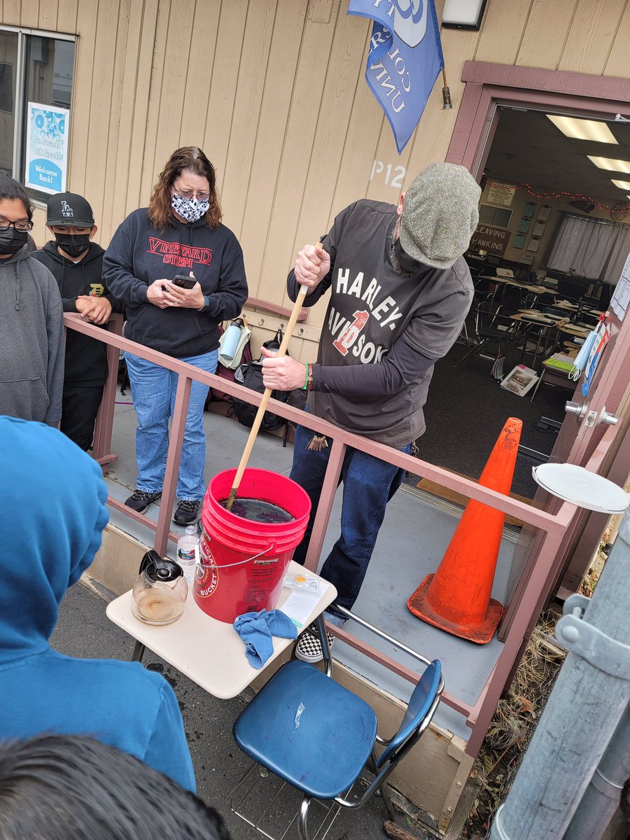 DrPhilipSwartz's tweet photo. Mixing history and science as we get a vat of natural indigo ready. Bringing history to life! Students learned how to grow, cultivate, & make indigo. And that most clothing was homespun and hand-dyed because of the cost of imported fabrics. #history #vineyardstem #omsd #indigo https://t.co/w3WeuVxVuU
