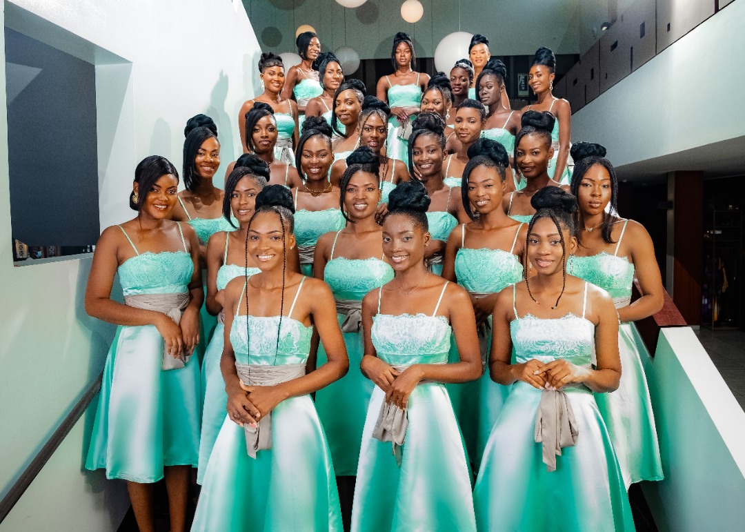miss_togo's tweet photo. 👑 Miss Togo 2022 👑

Elles sont belles , elles sont intelligentes, elles sont gracieuses ! Les 25 candidates vous donnent rdv ce 11 Décembre 2021 pour un spectacle inédit ! ✨

Qui sera la plus brillante ? 😊 

Dress : BCBGMAXAZRIA,  Empreinte by Zara

#misstogo2022 #togo https://t.co/ULwyK6eMaz